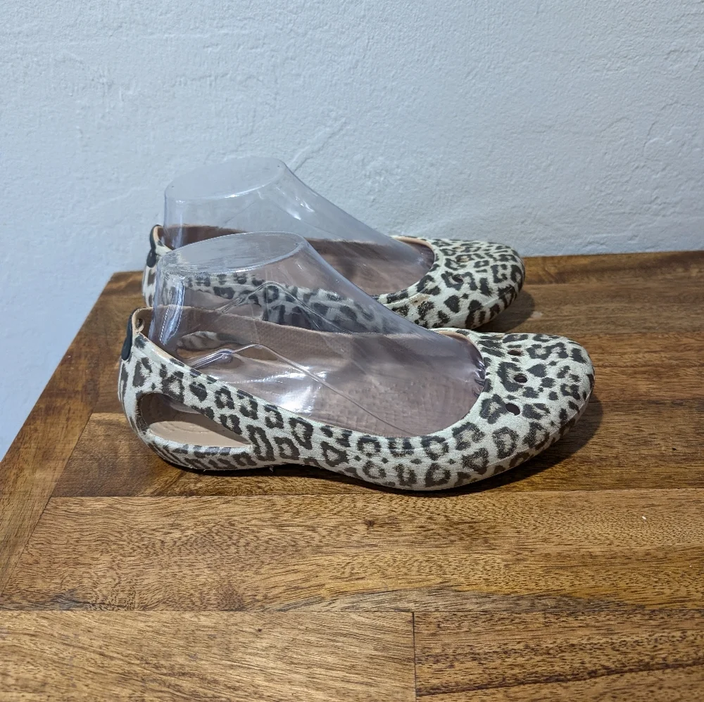 Crocs Kadee Leopard‎ Print Slingback Ballet Flats Size7